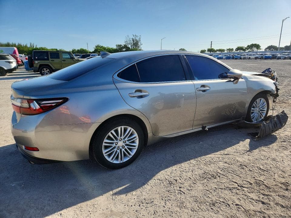 2017 LEXUS ES 350 3
