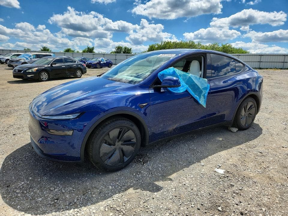 2026 TESLA MODEL Y 1