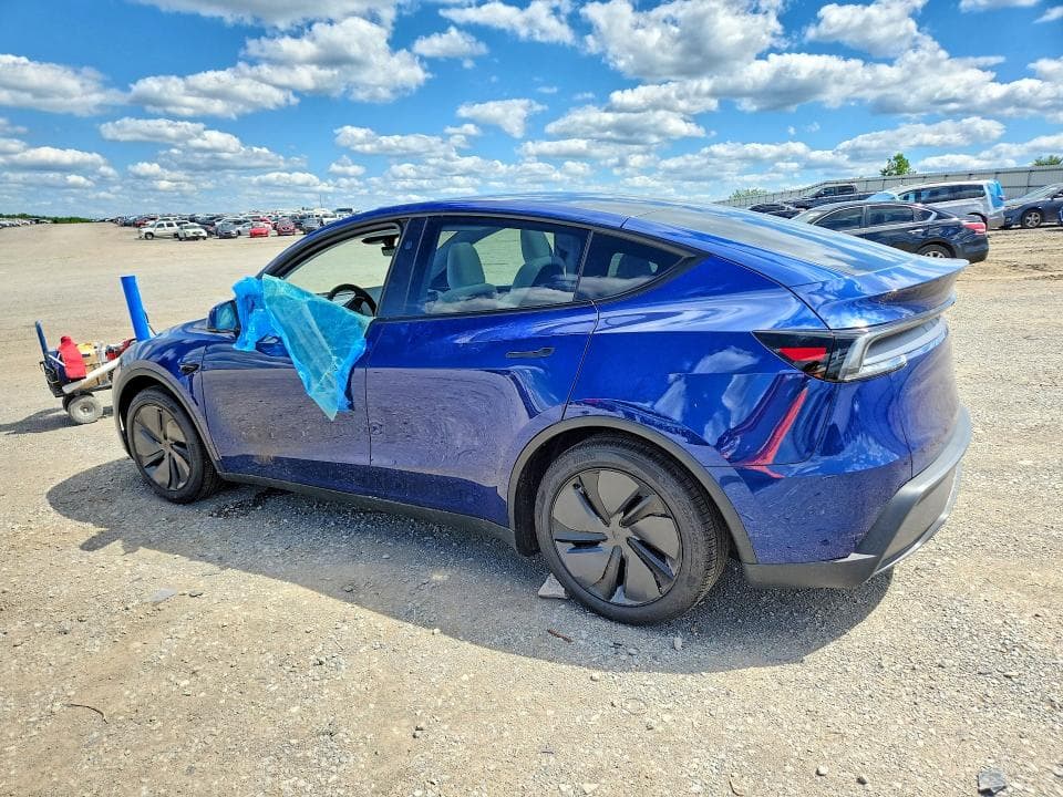 2026 TESLA MODEL Y 2