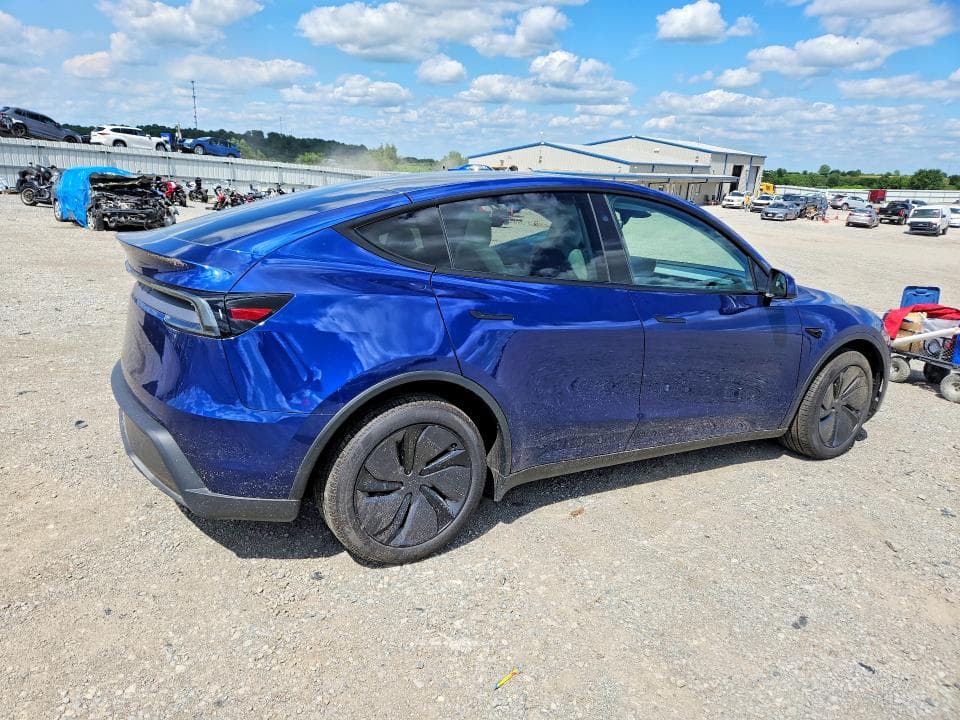 2026 TESLA MODEL Y 3