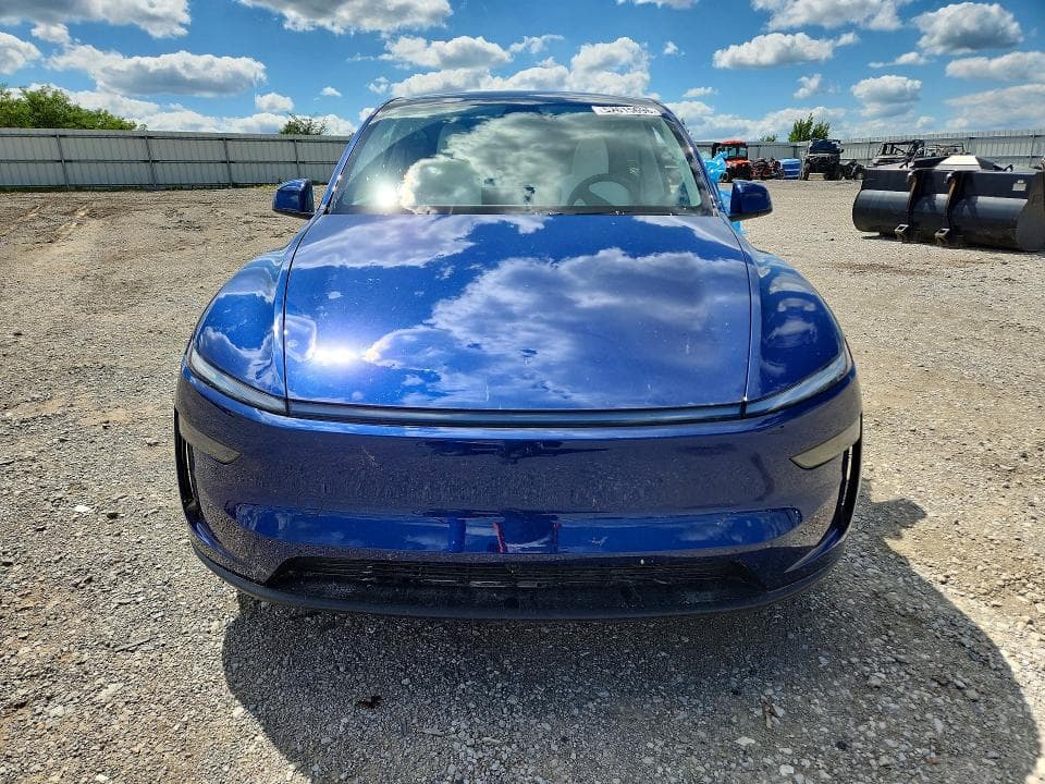 2026 TESLA MODEL Y 5