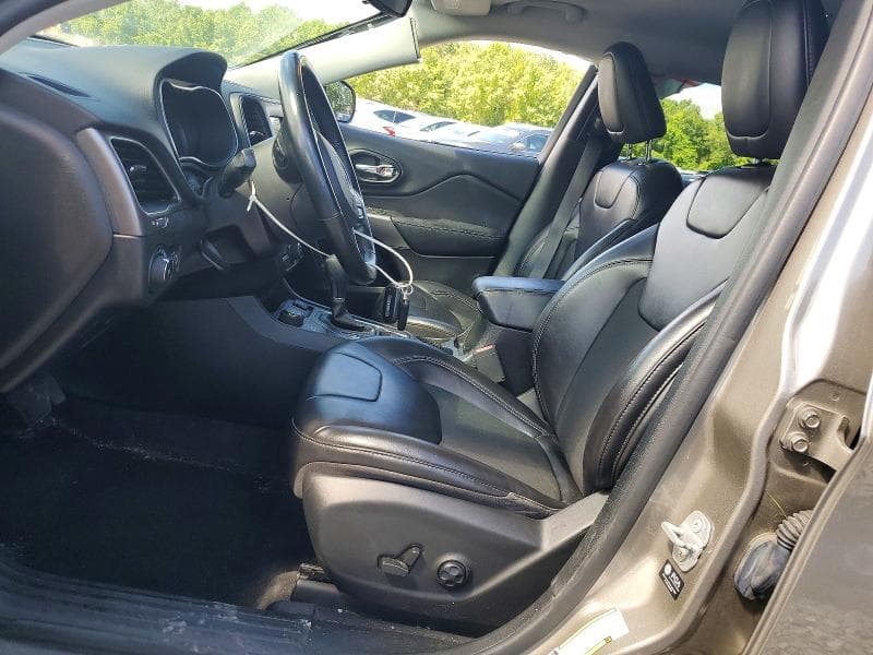 2021 JEEP CHEROKEE LATITUDE PLUS 7