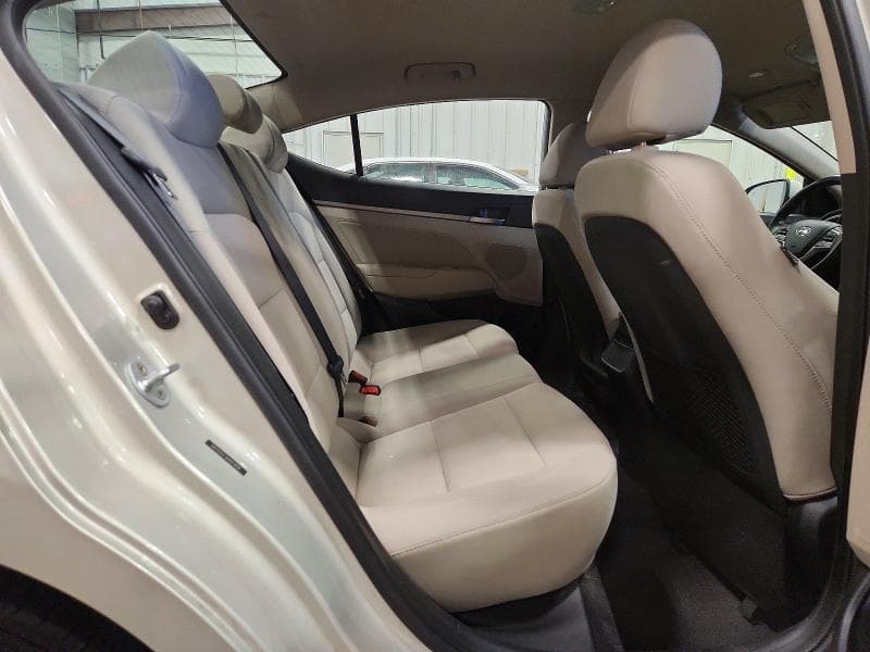 2017 HYUNDAI ELANTRA SE 10