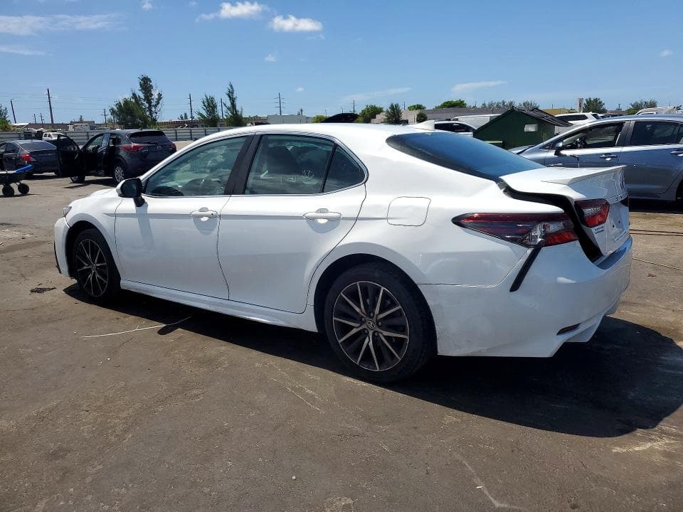 2021 TOYOTA CAMRY SE 2