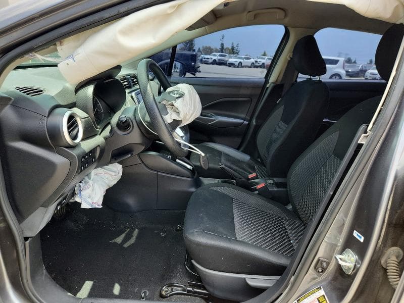 2020 NISSAN VERSA S 7