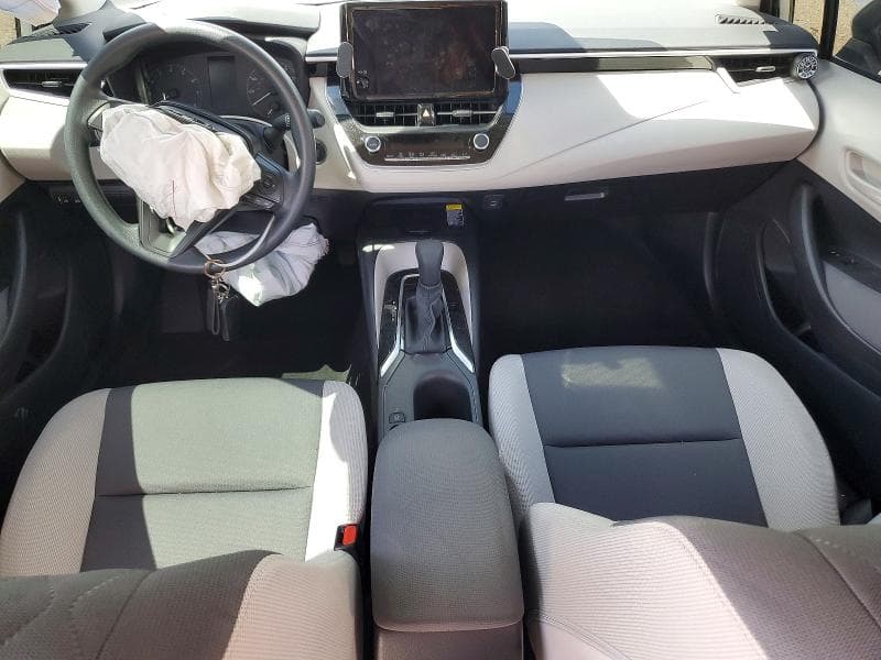 2025 TOYOTA COROLLA LE 8