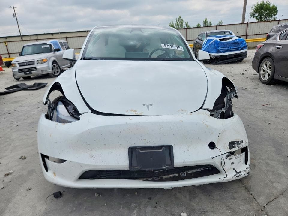 2024 TESLA MODEL Y 5