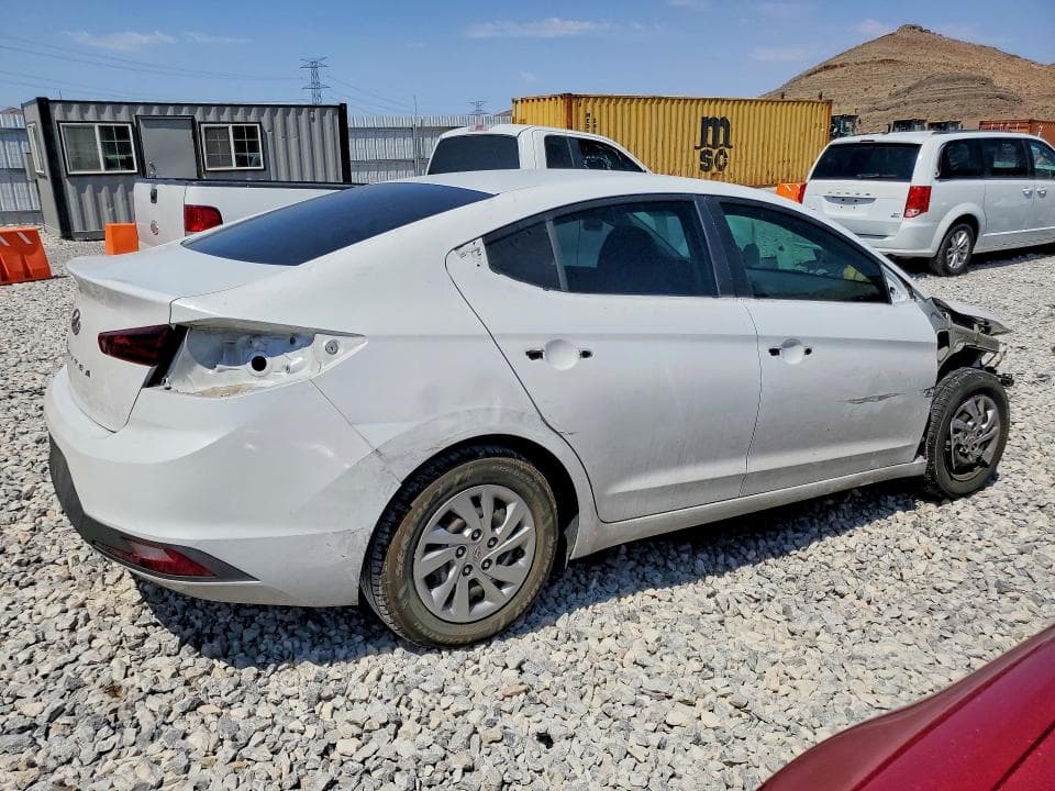 2019 HYUNDAI ELANTRA SE 3