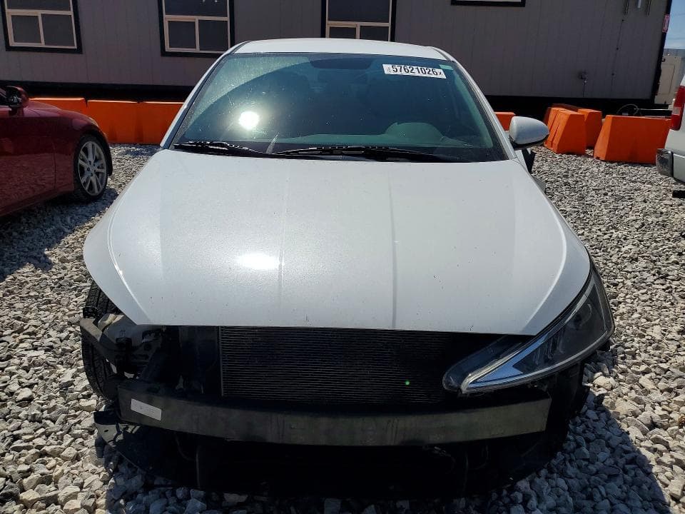 2019 HYUNDAI ELANTRA SE 5