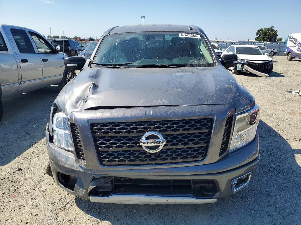2019 NISSAN TITAN PRO-4X 5