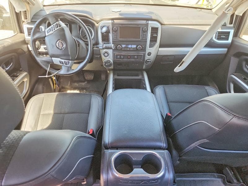 2019 NISSAN TITAN PRO-4X 8