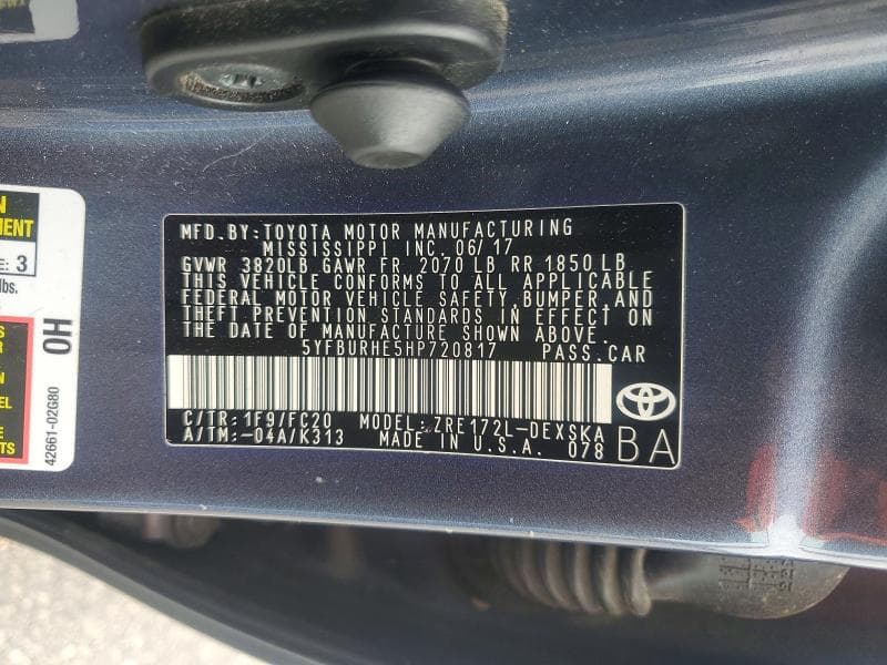2017 TOYOTA COROLLA SE SE 12