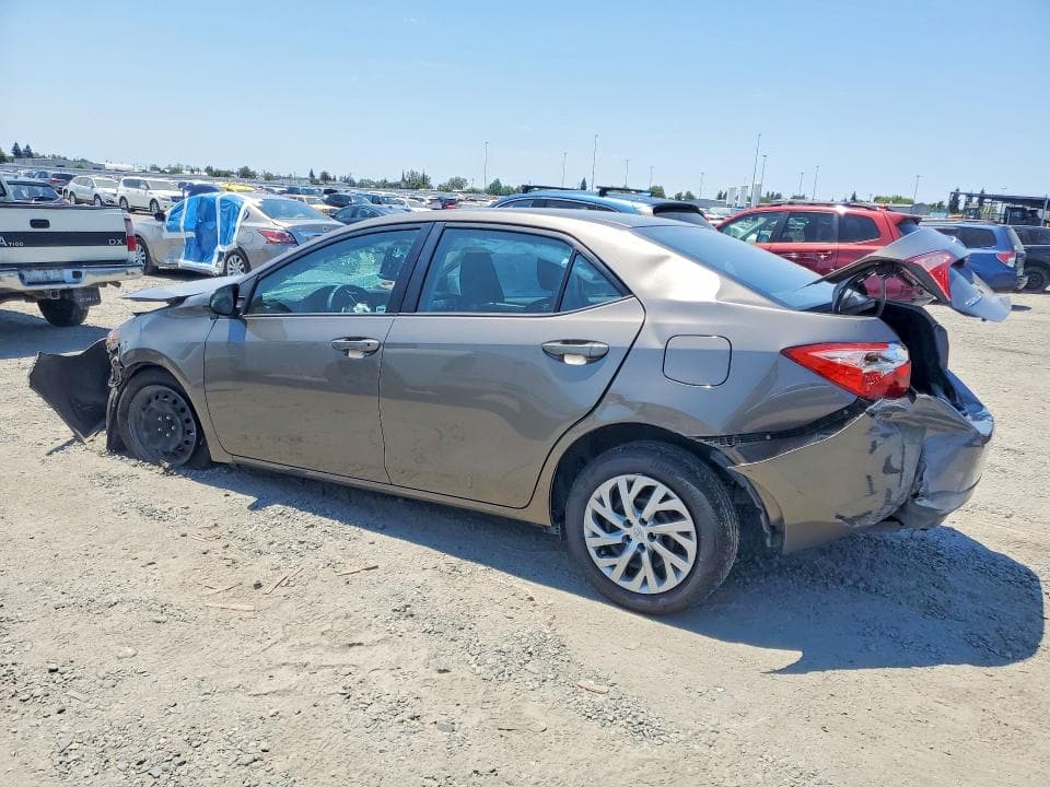 2017 TOYOTA COROLLA LE 2