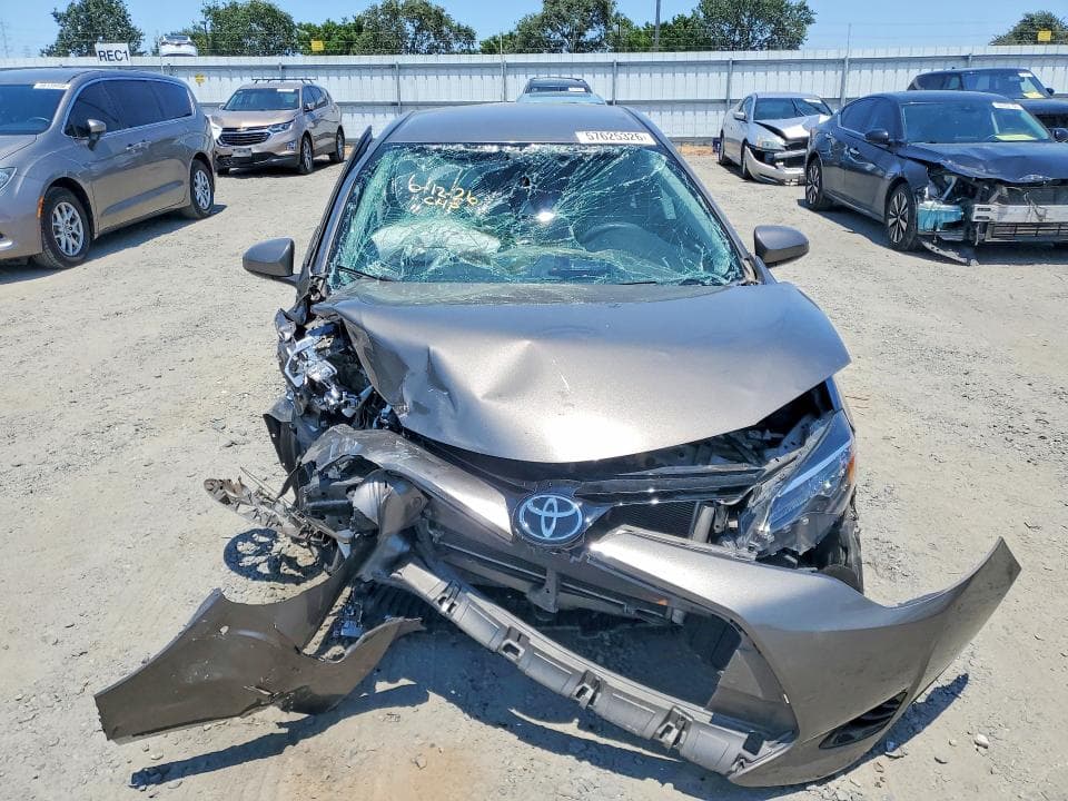2017 TOYOTA COROLLA LE 5