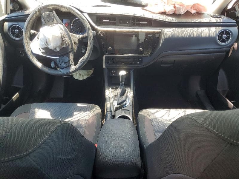 2017 TOYOTA COROLLA LE 8