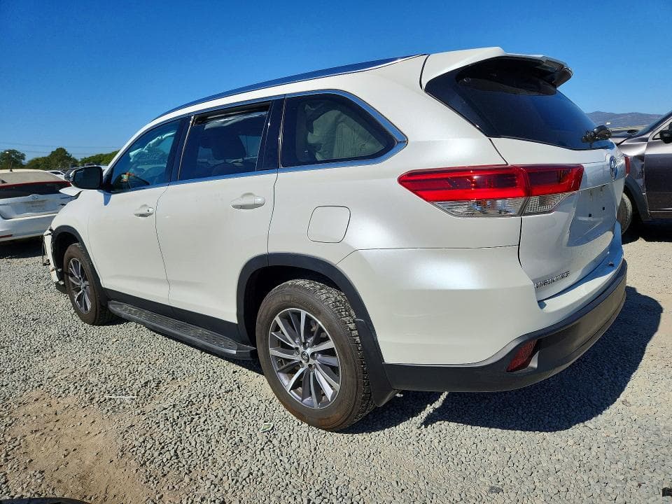 2019 TOYOTA HIGHLANDER XLE XLE 2