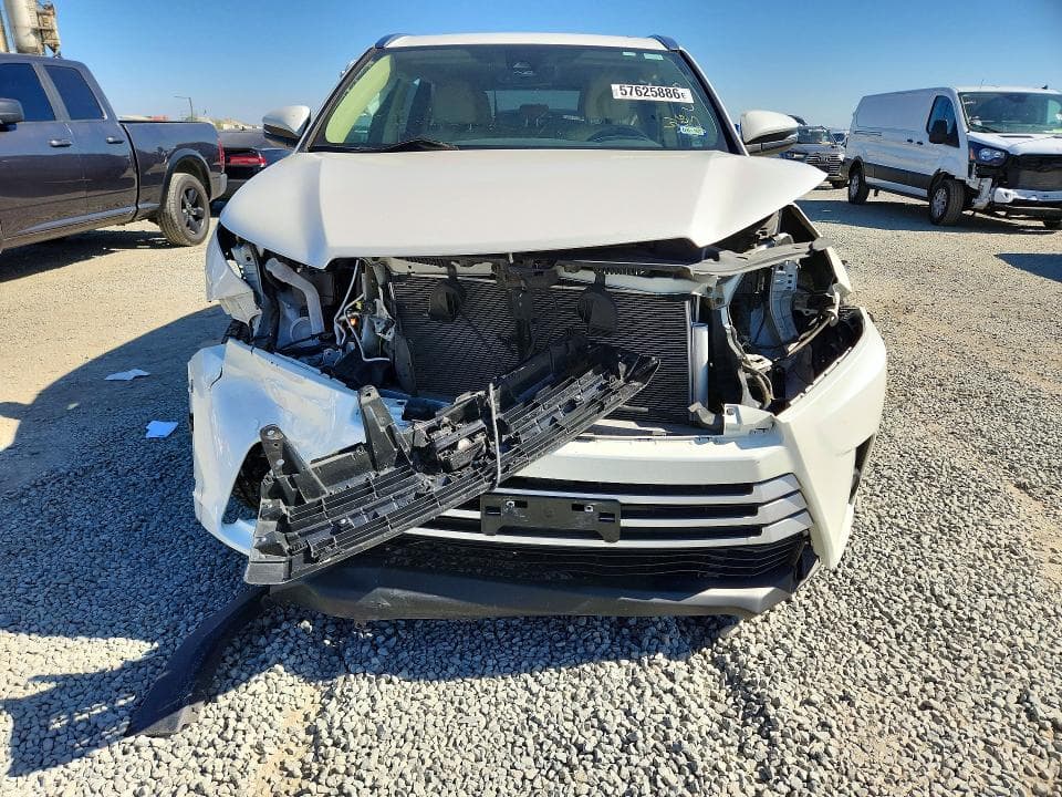 2019 TOYOTA HIGHLANDER XLE XLE 5