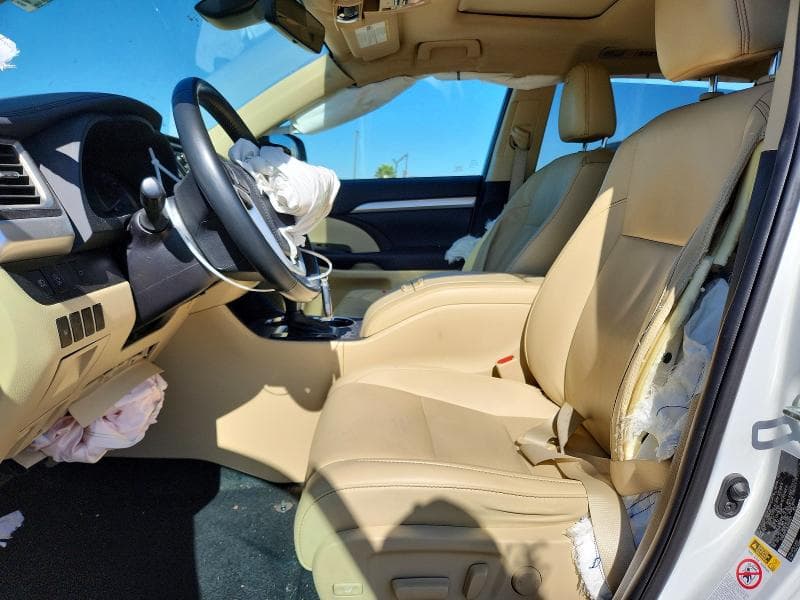 2019 TOYOTA HIGHLANDER XLE XLE 7