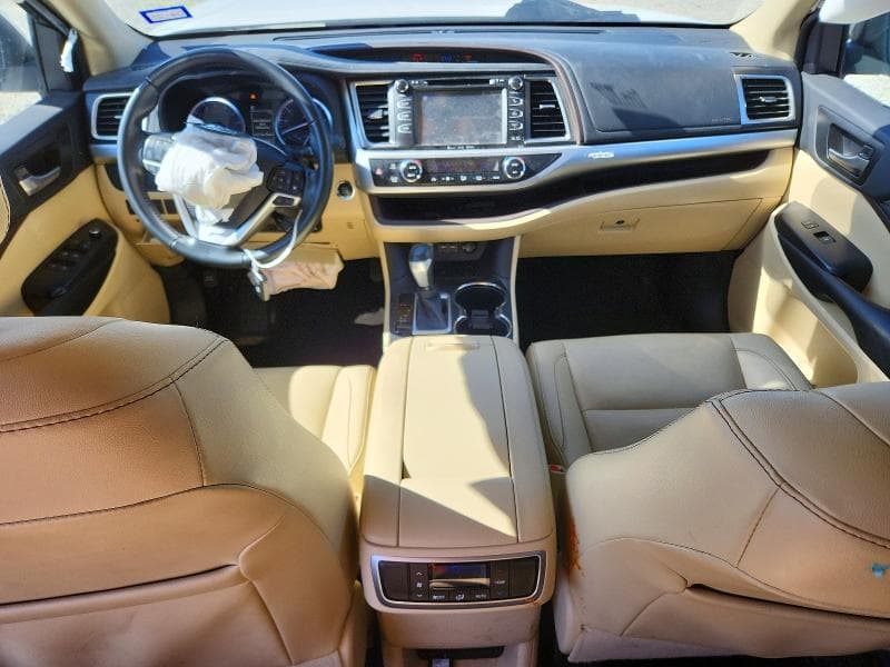2019 TOYOTA HIGHLANDER XLE XLE 8