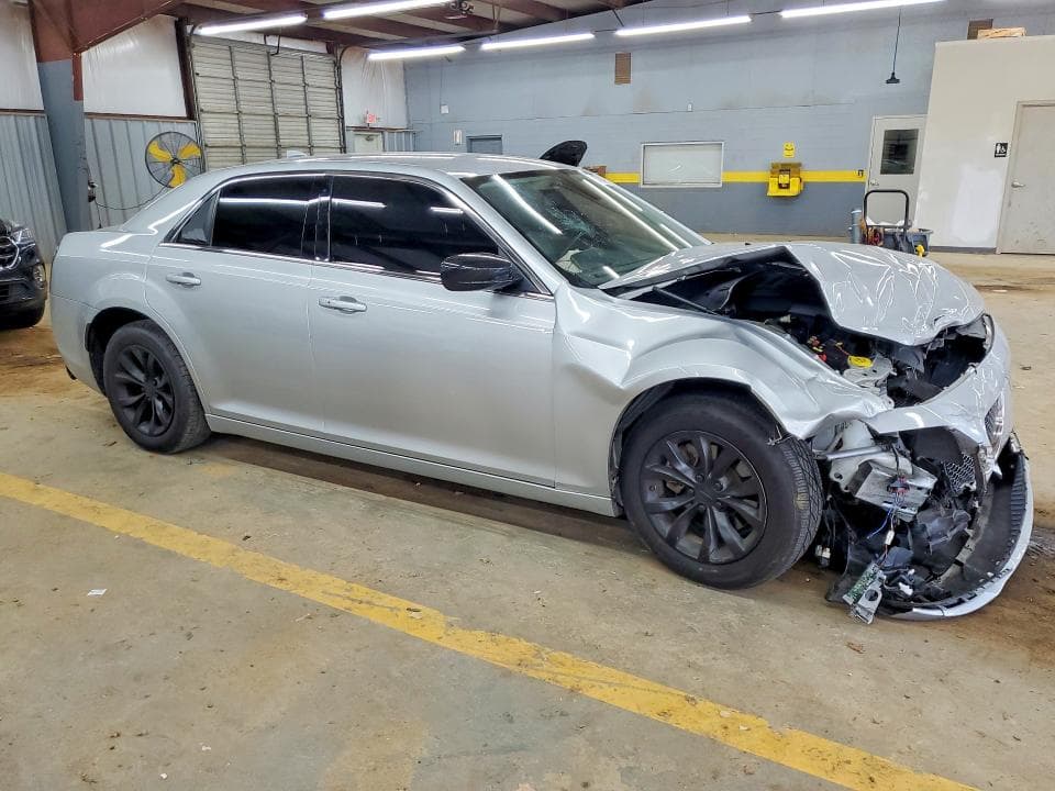 2022 CHRYSLER 300 TOURING 4