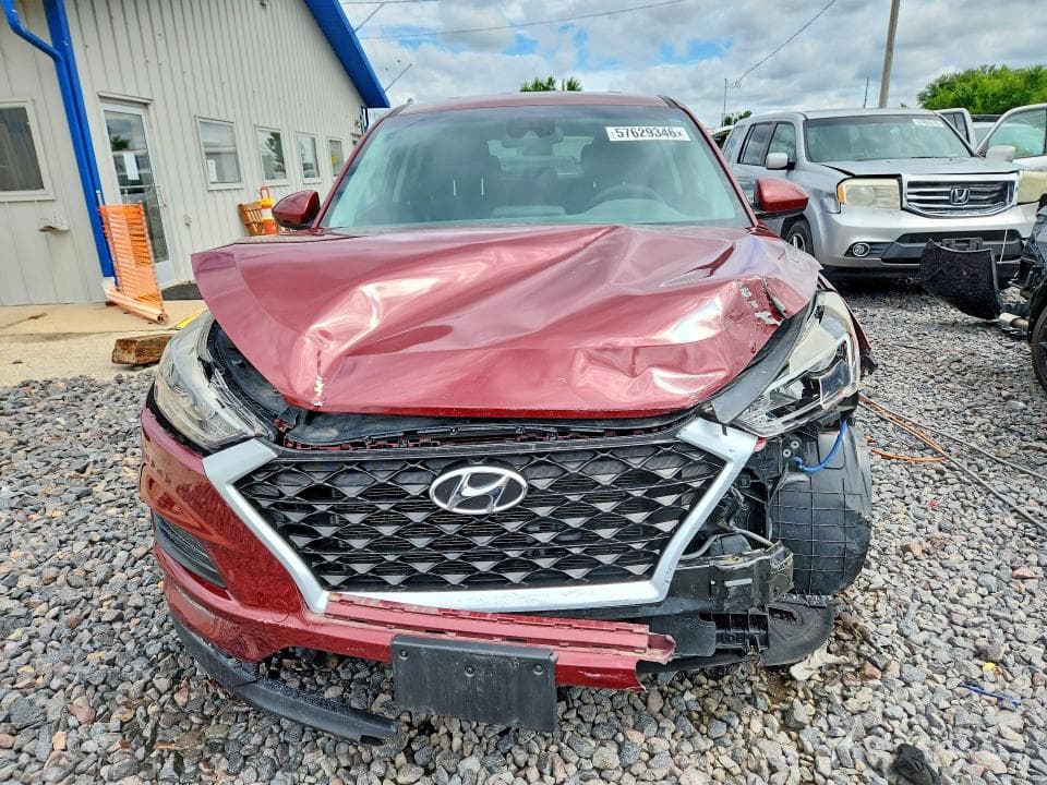 2020 HYUNDAI TUCSON SE 5