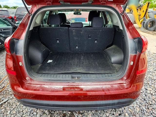 2020 HYUNDAI TUCSON SE 6