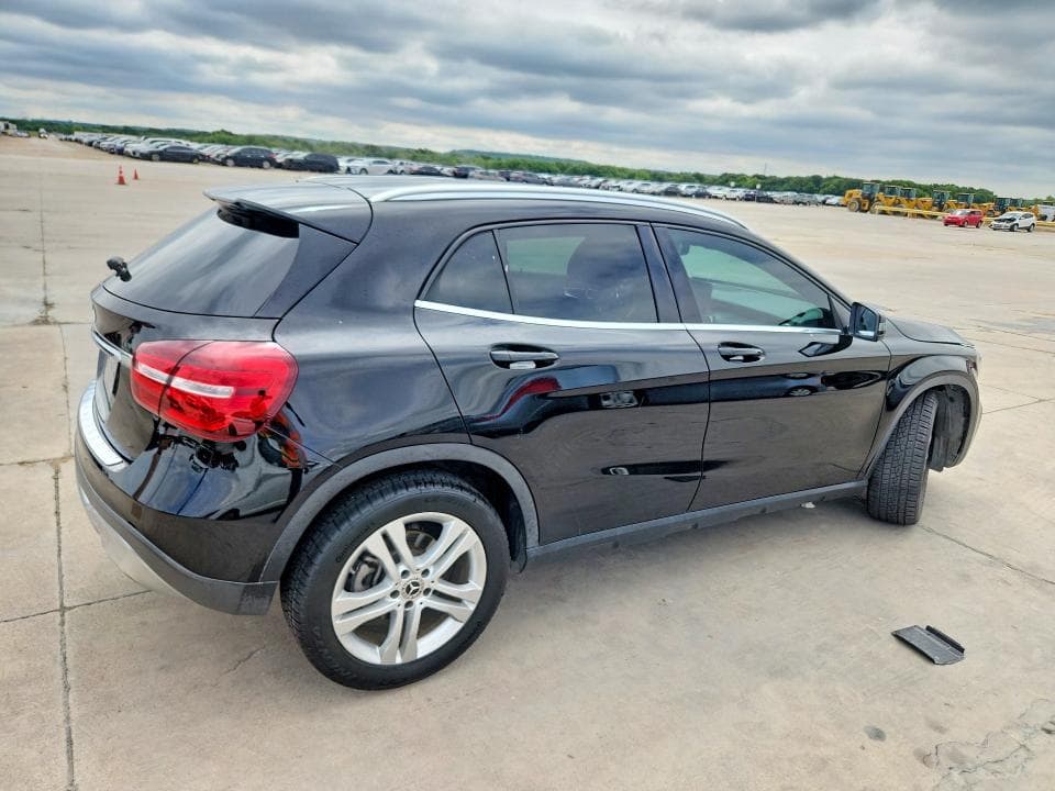 2020 MERCEDES-BENZ GLA 250 250 3