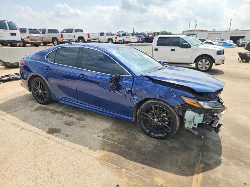 2024 TOYOTA CAMRY XSE 4