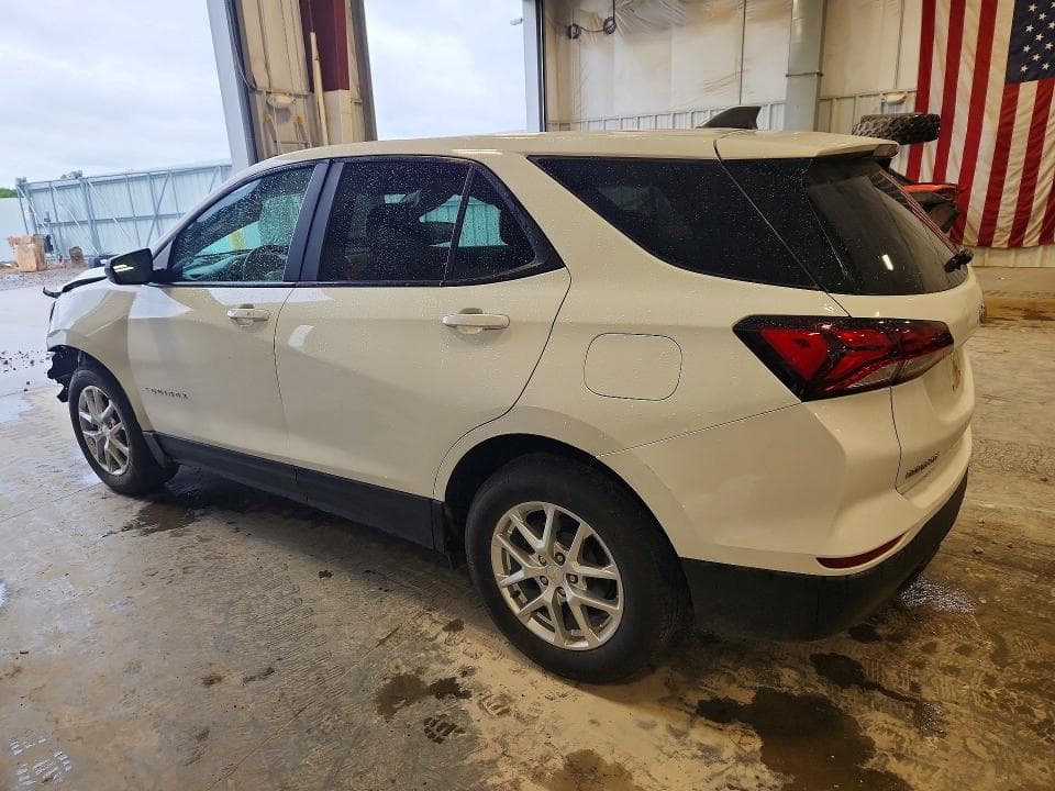 2022 CHEVROLET EQUINOX LS 2