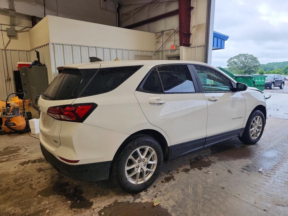 2022 CHEVROLET EQUINOX LS 3