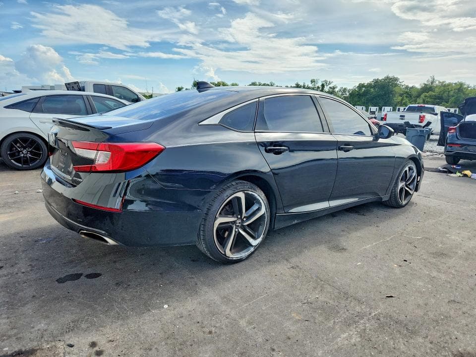 2018 HONDA ACCORD SPORT 3