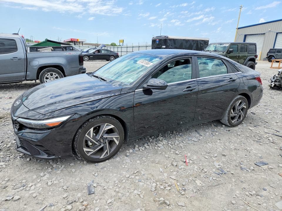 2025 HYUNDAI ELANTRA SEL - 1