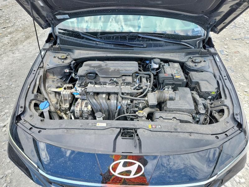 2025 HYUNDAI ELANTRA SEL 11