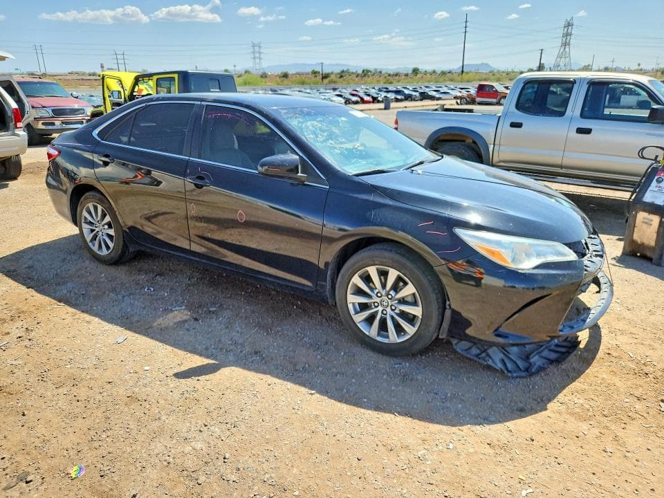 2017 TOYOTA CAMRY XLE 4