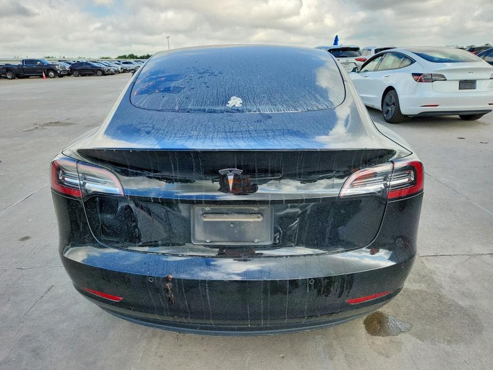 2018 TESLA MODEL 3 6