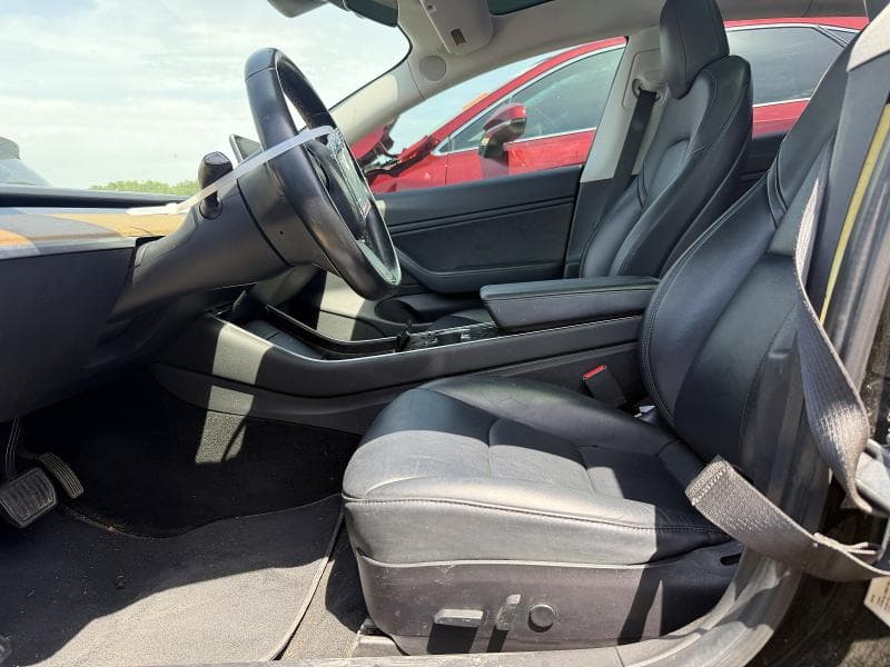 2018 TESLA MODEL 3 7