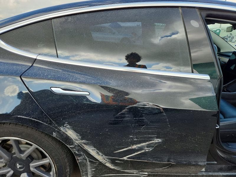 2018 TESLA MODEL 3 10
