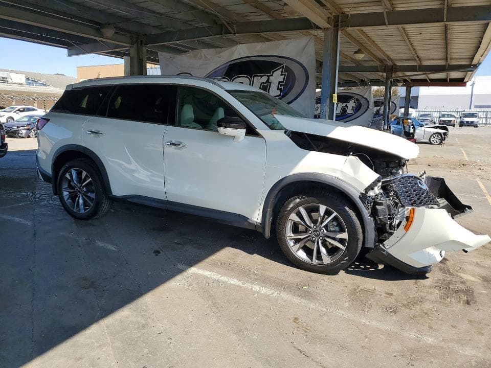 2023 INFINITI QX60 LUXE 4