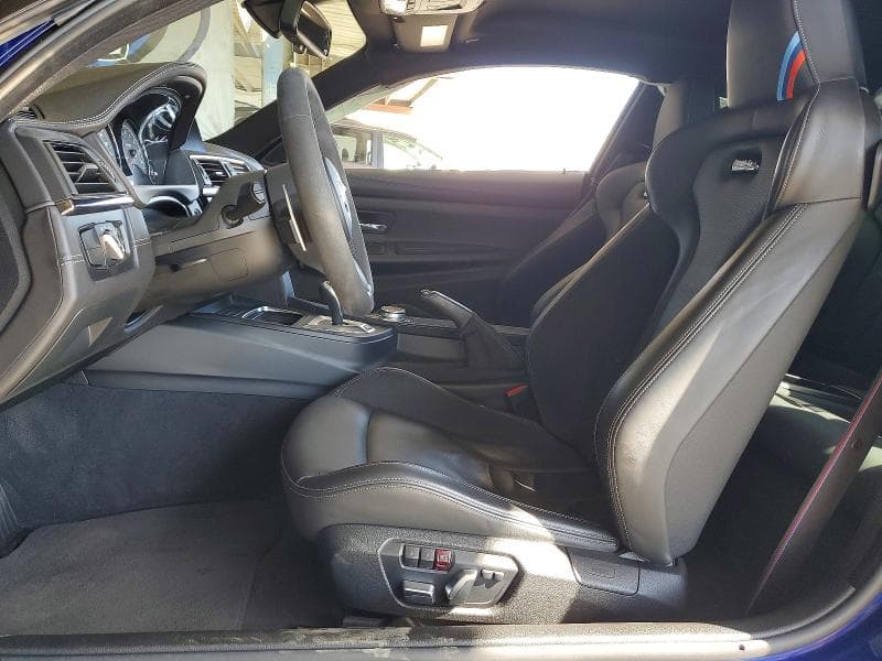 2020 BMW M4 CS 7