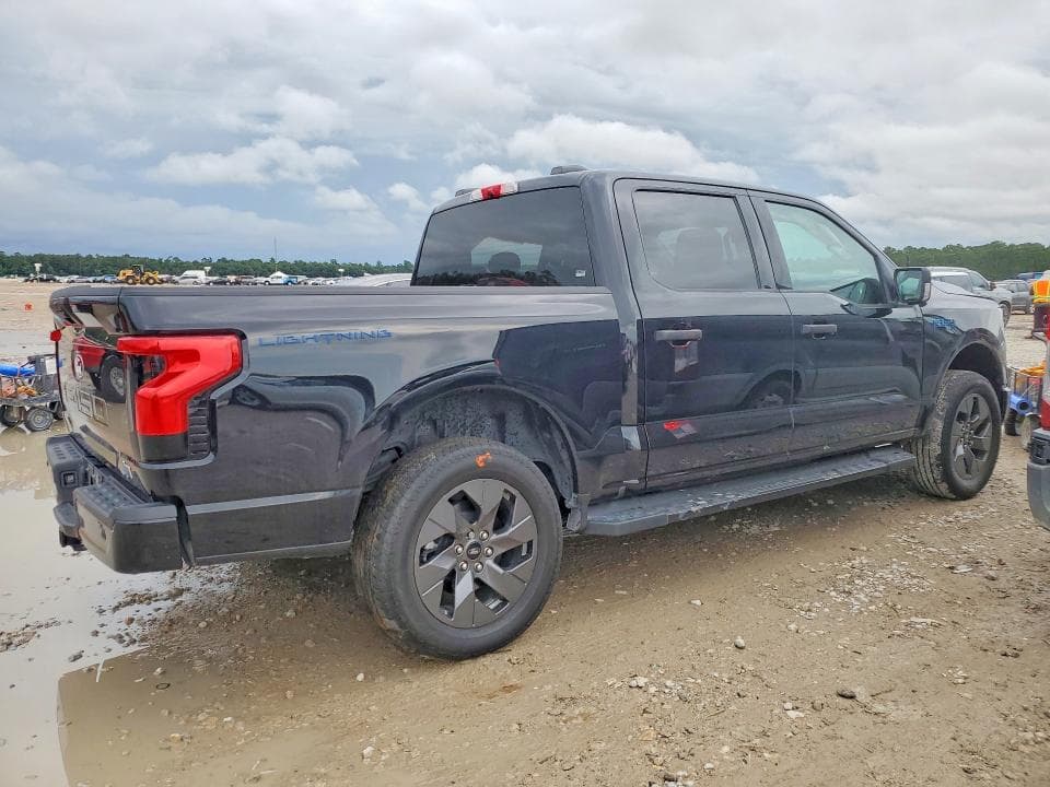 2024 FORD F150 LIGHTNING XLT 3