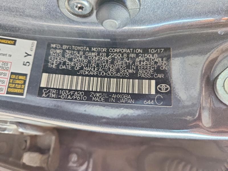 2017 TOYOTA PRIUS THREE 12