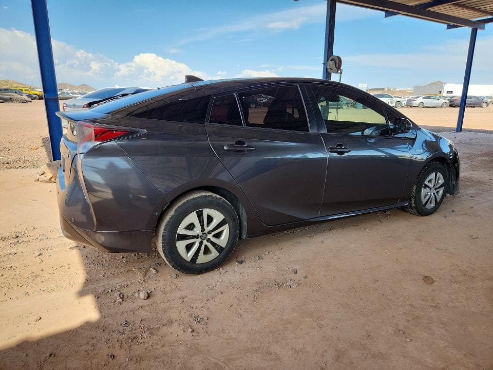 2017 TOYOTA PRIUS THREE 3