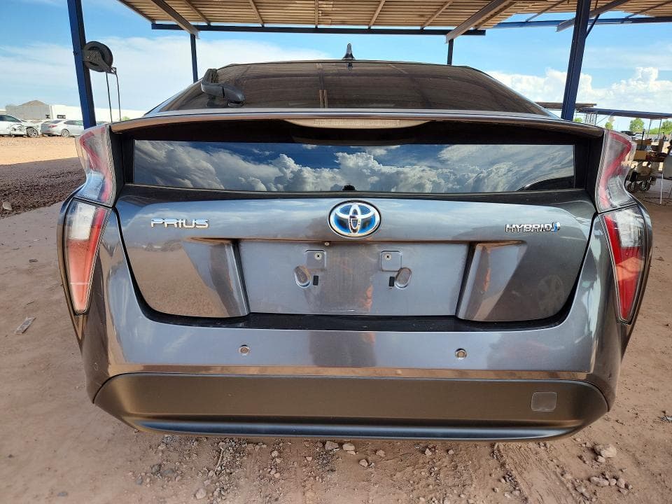 2017 TOYOTA PRIUS THREE 6