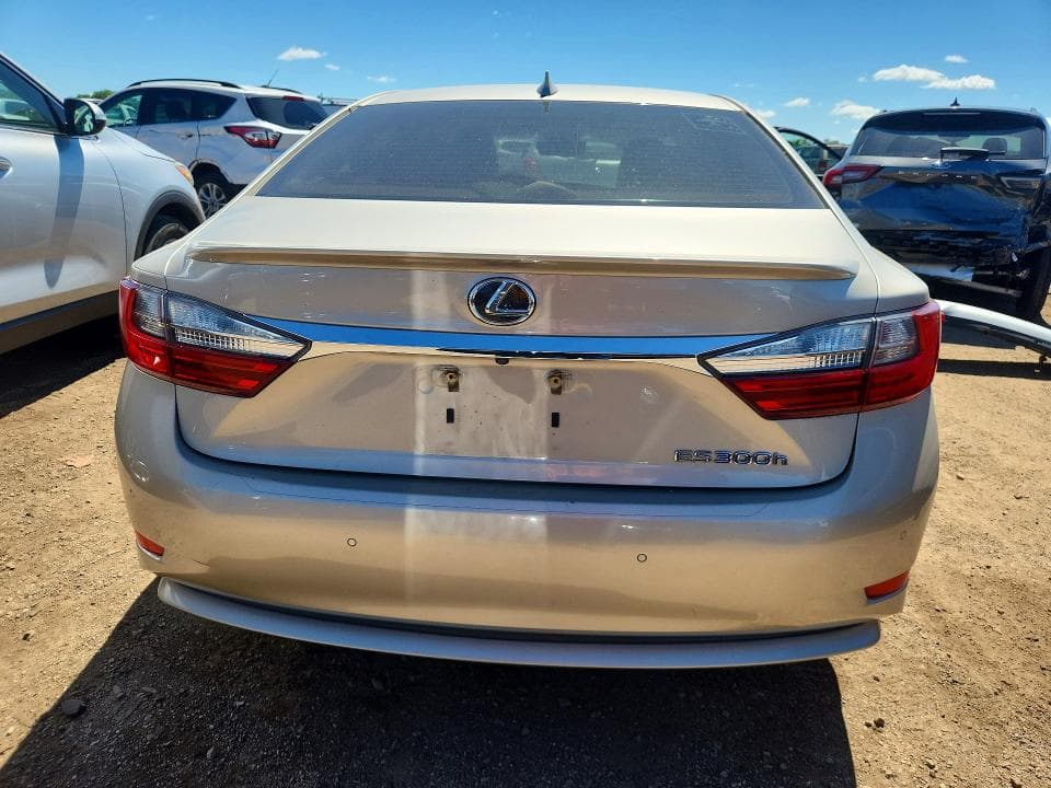 2016 LEXUS ES 300H 6