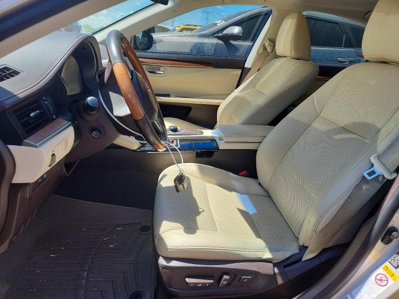 2016 LEXUS ES 300H 7