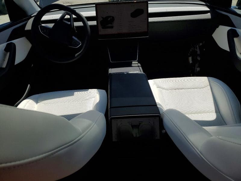 2026 TESLA MODEL Y 8