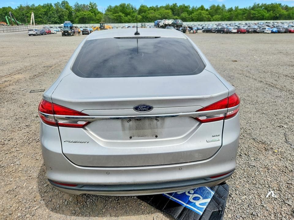 2017 FORD FUSION SE 6