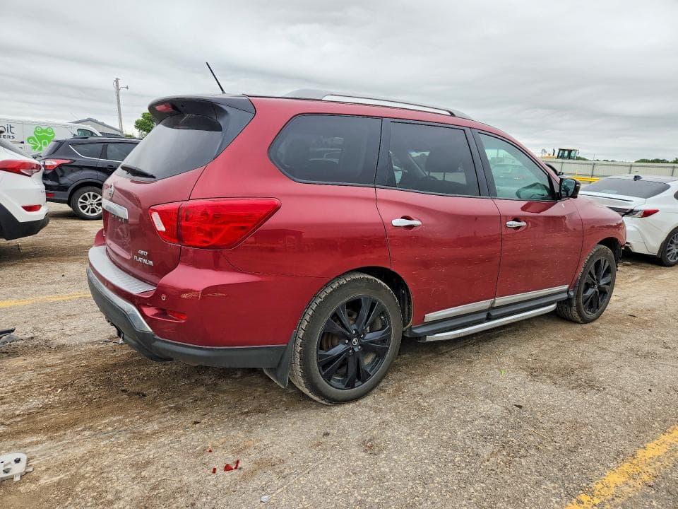2017 NISSAN PATHFINDER PLATINUM 3