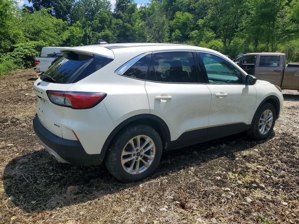 2022 FORD ESCAPE SE 3