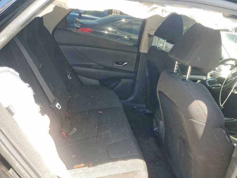 2024 HYUNDAI ELANTRA SE 10
